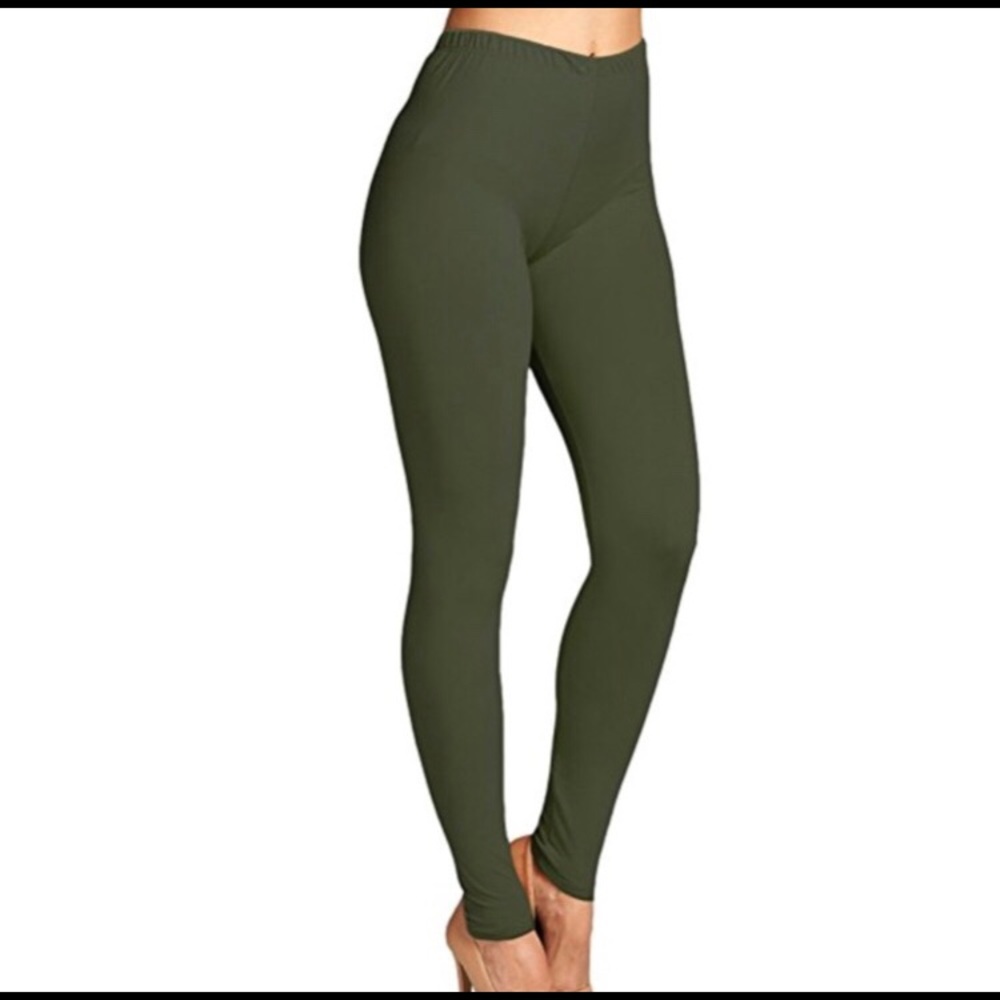 Green leggings